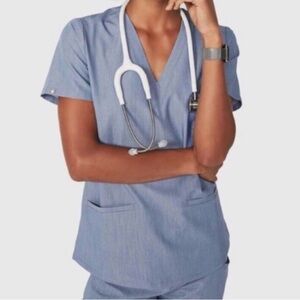 Figs Casma 3 Pocket Heather Indigo Scrub Top